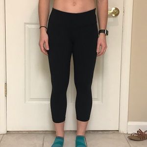 Lululemon wunder under crops 21”